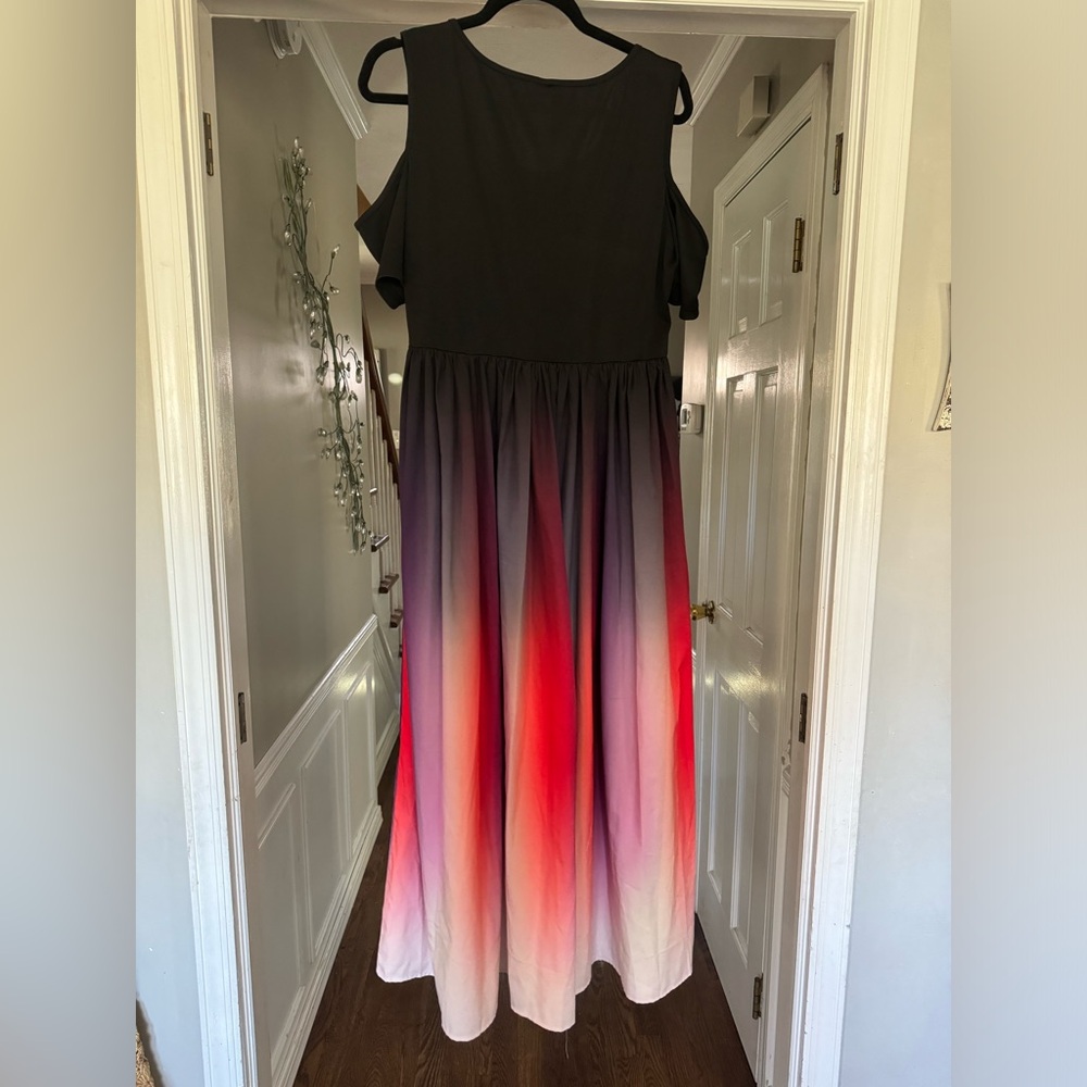 Ombré maxi dress with peekaboo sleeves size Large